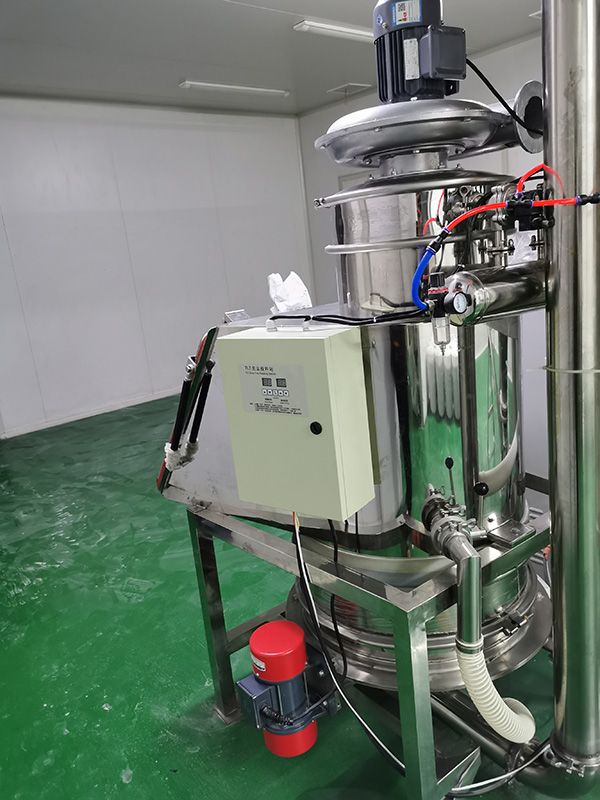 小袋手動投料（liào）+真空上料機